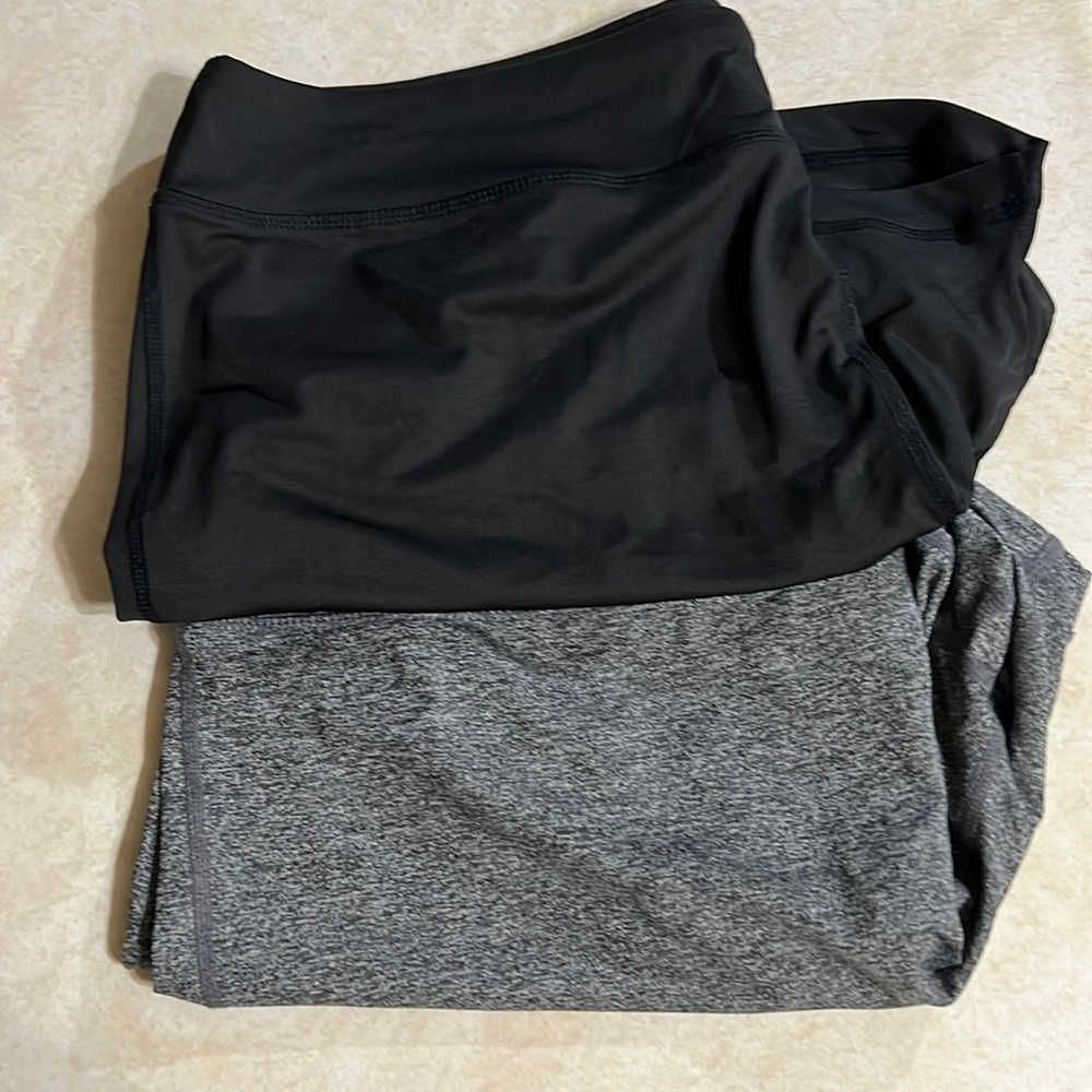 Set up two shorts never worn